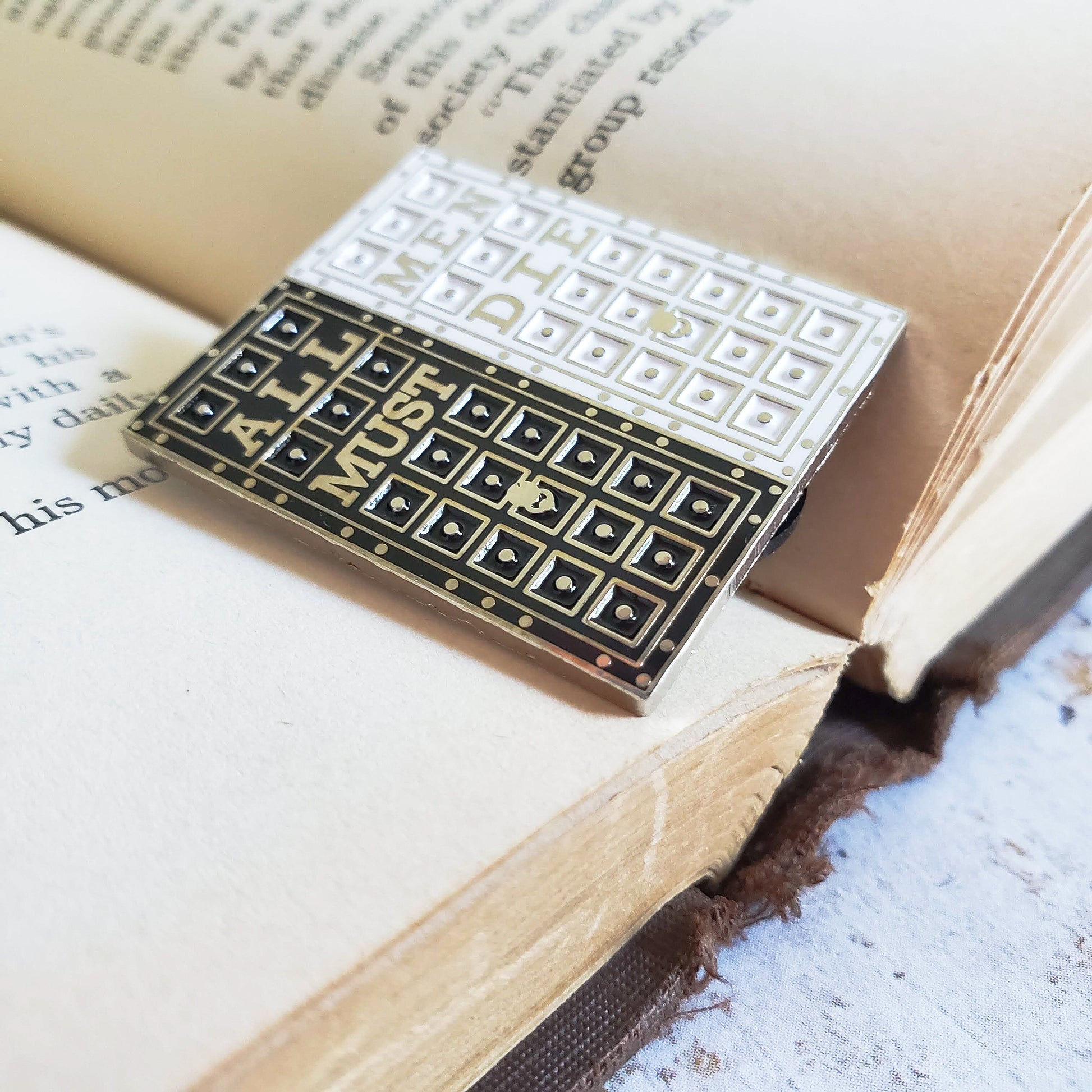 Arya game of thrones house of black and white door all men must die enamel pin