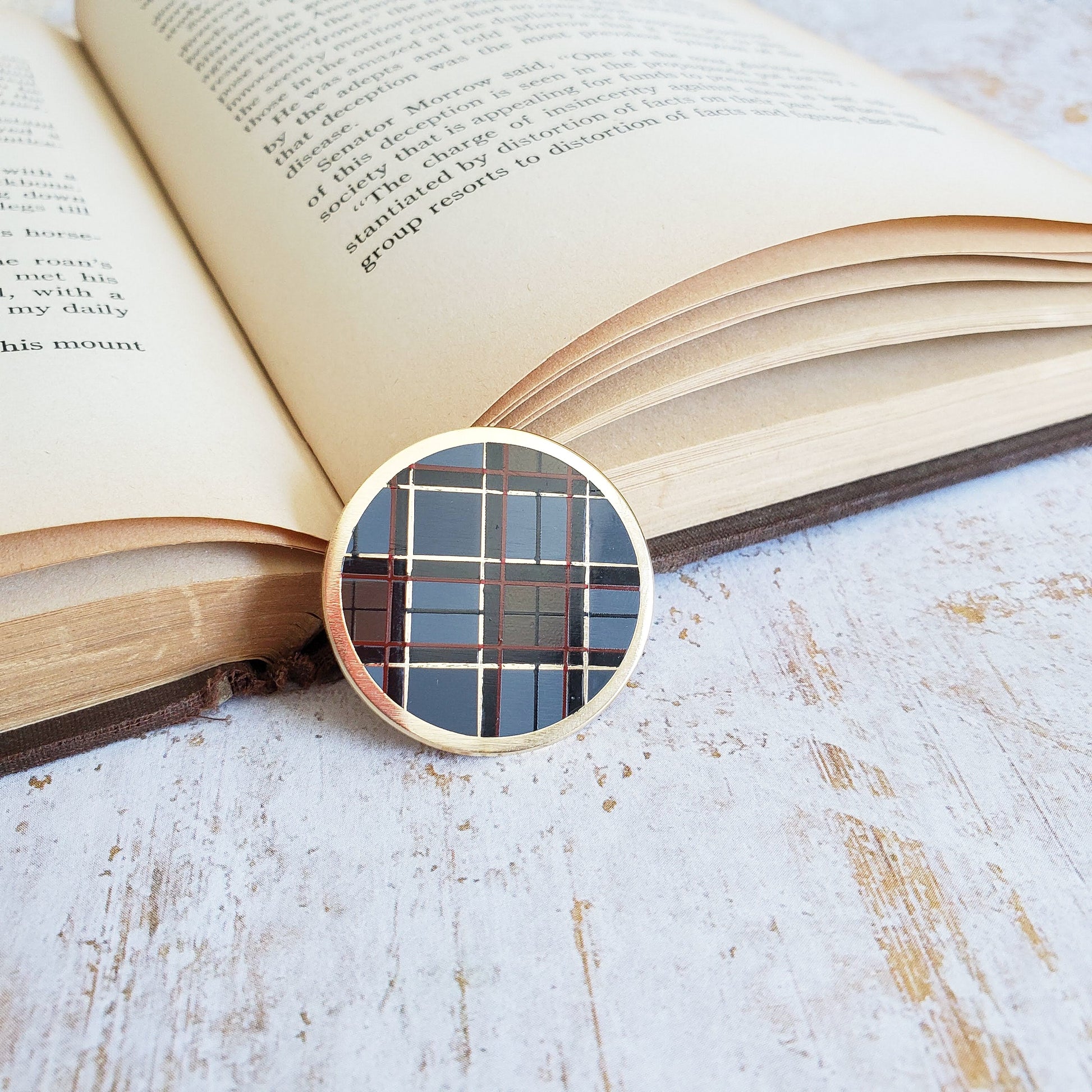 Outlander fraser plaid sassenach enamel pin