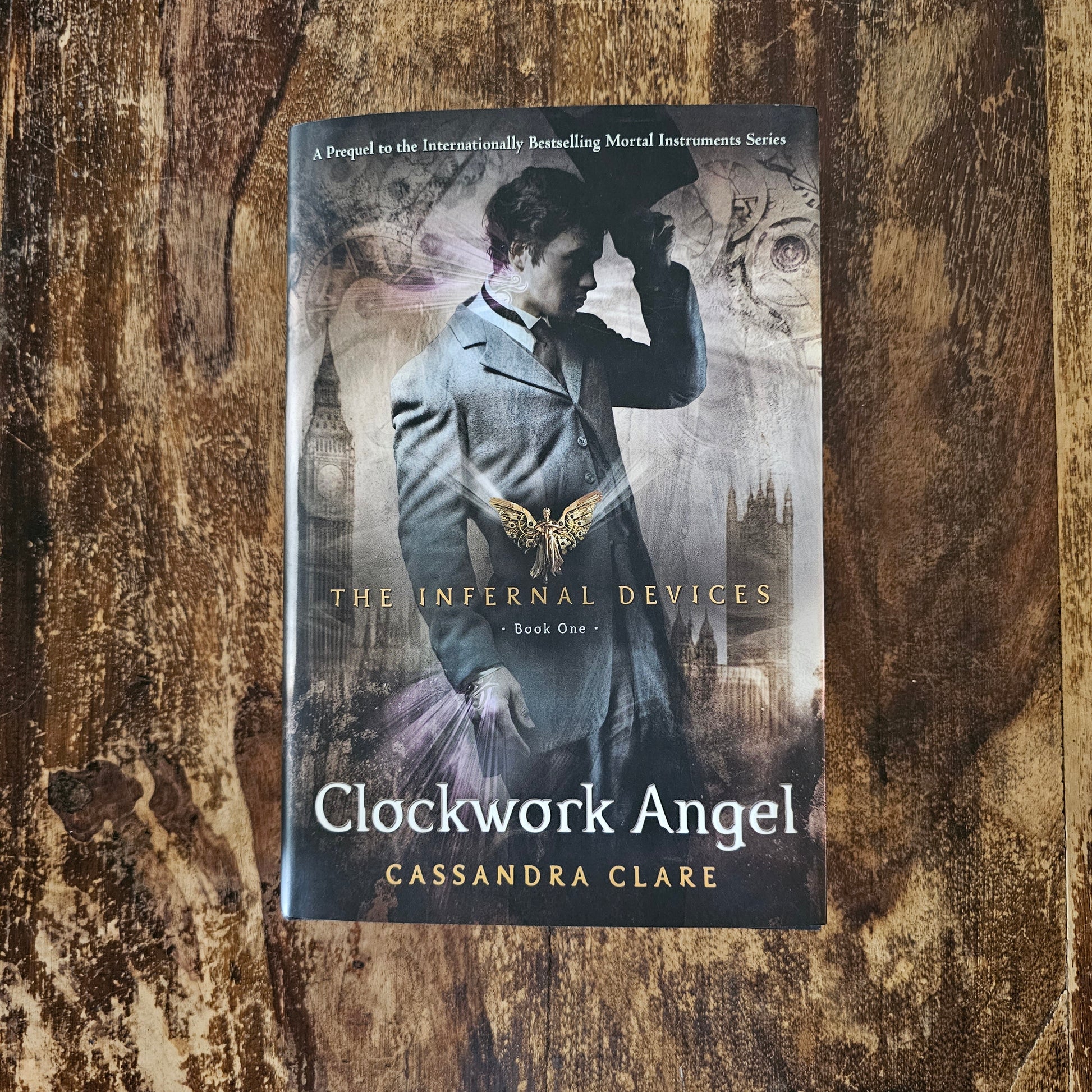 The Infernal Devices Series (Clockwork Angel) – Dust and Pages